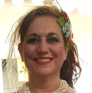 Meet your Posher, Shellie